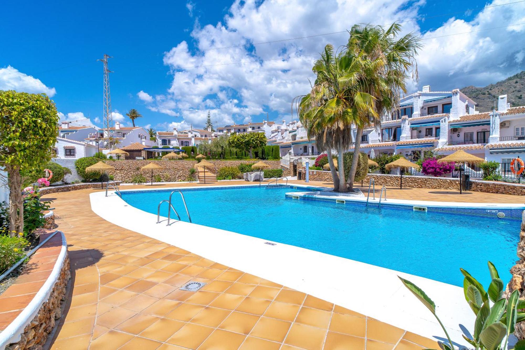 Los Naranjos 25A Private Pool Capistrano Village Nerja Dış mekan fotoğraf