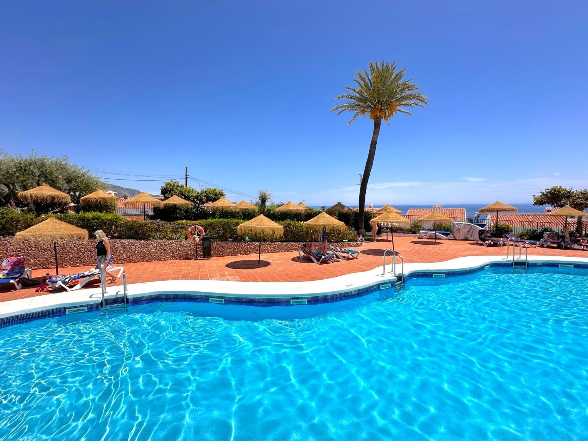 Los Naranjos 25A Private Pool Capistrano Village Nerja Dış mekan fotoğraf
